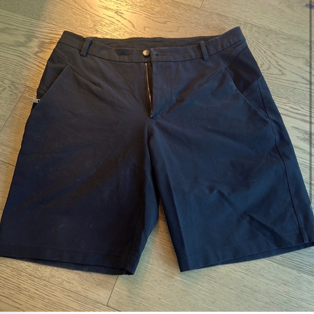 Lululemon Black Shorts 32 waist